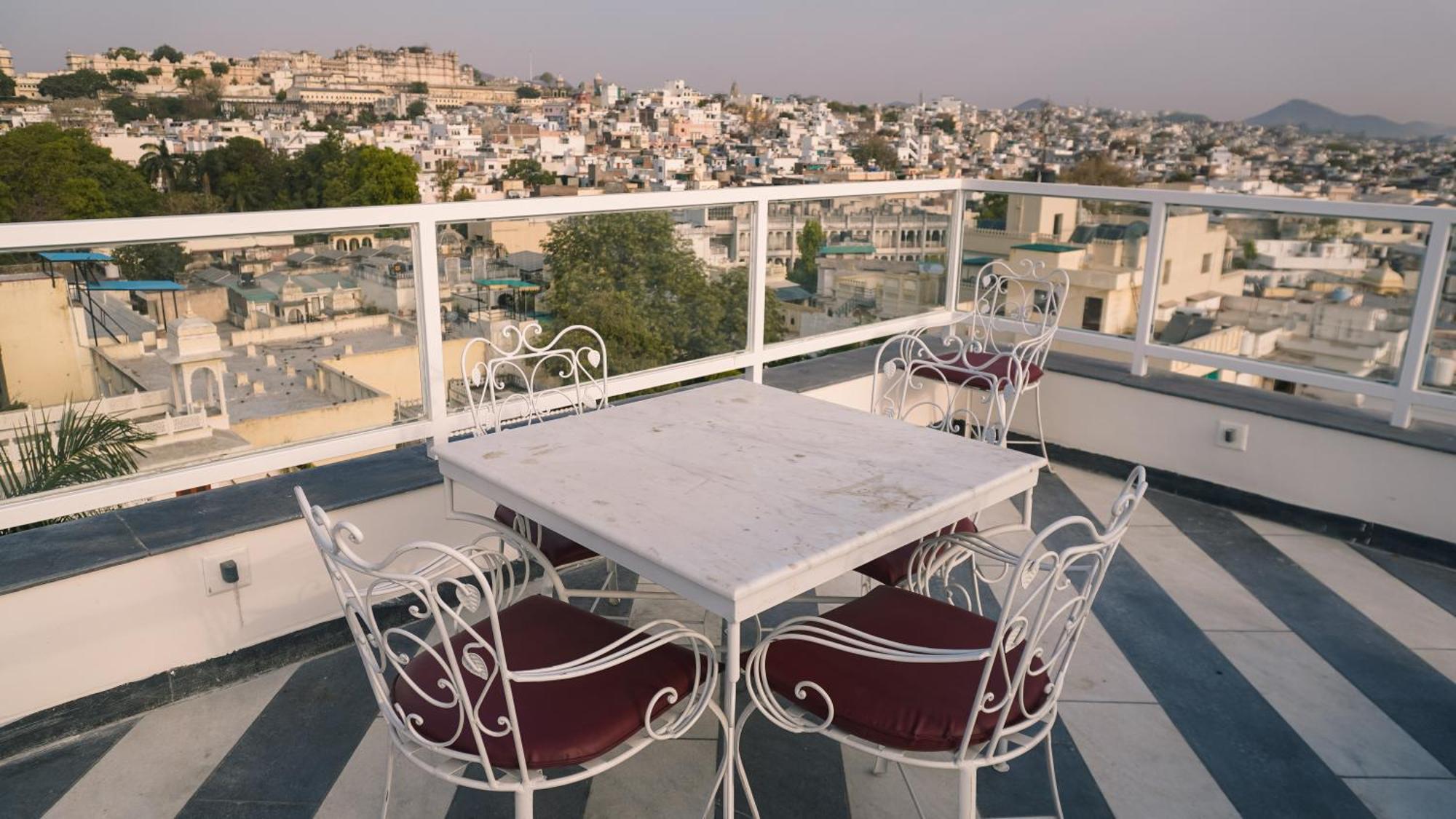 Hotel Naren Villa Udaipur Exterior foto